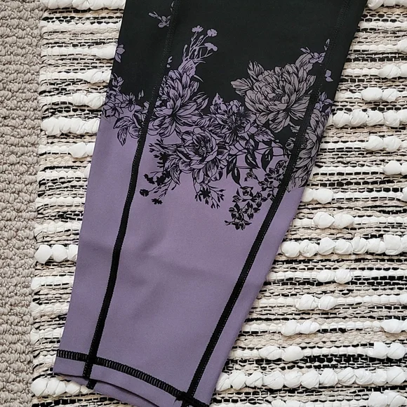 Torrid Floral Active Legging - Picture 3 of 8